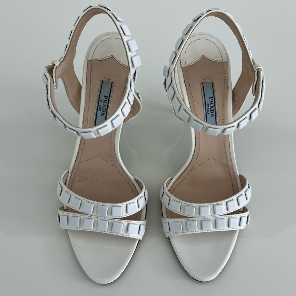 PRADA WHITE PATENT STUDDING SANDALS SIZE IT 37.5 / US 7.5!